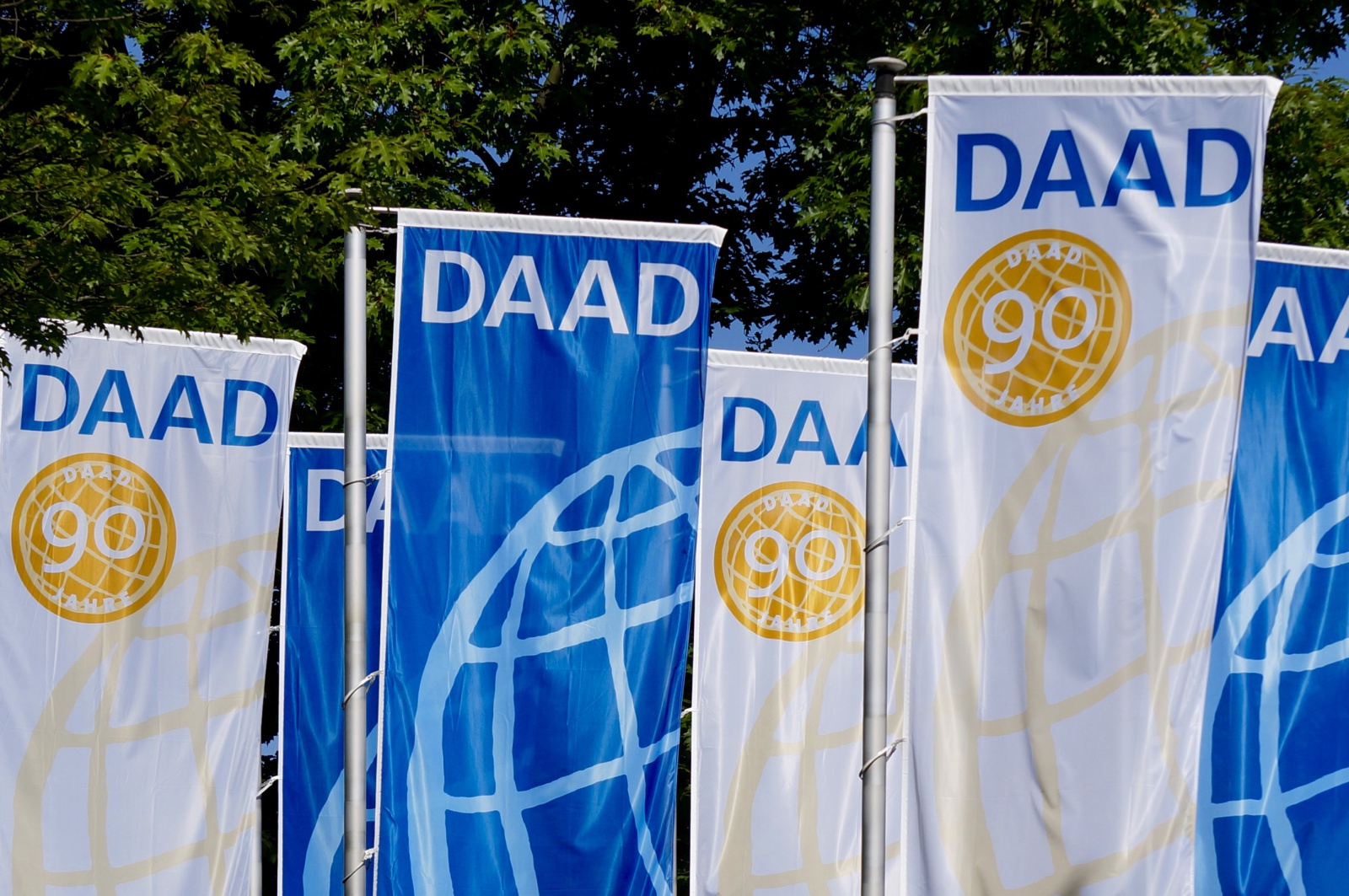 Стипендії DAAD для студентів, аспірантів, науковців на 2020/2021навчальний  рік